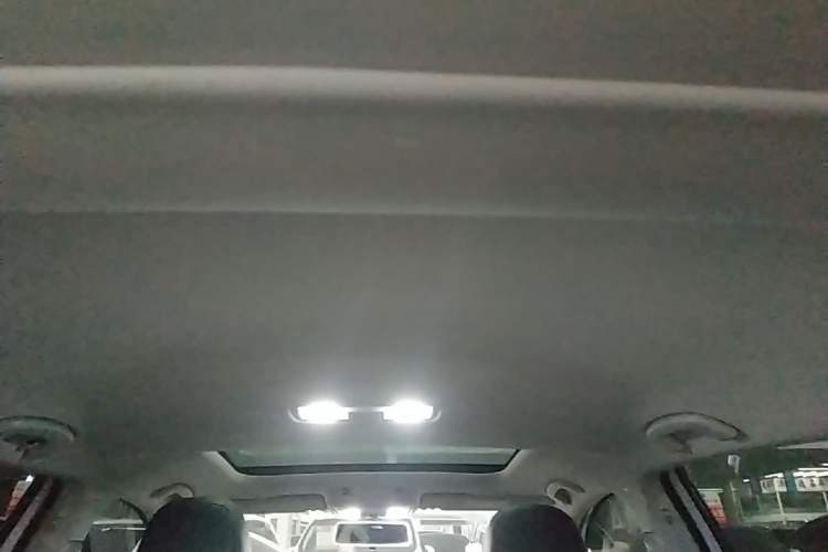 Used Volkswagen Golf 2018 230TSI Automatic Comfort Model Headliner