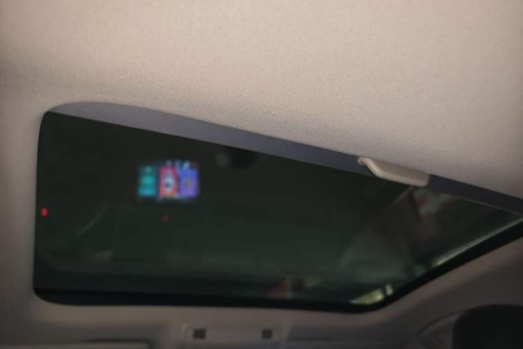 Used Volkswagen Golf 2018 230TSI Automatic Comfort Model Headliner