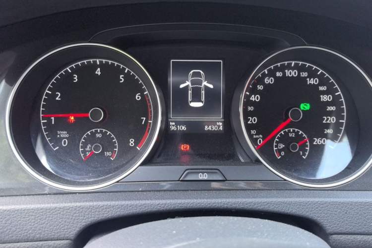 Used Volkswagen Golf 2018 1.6L Automatic Comfort Model Instrument Cluster