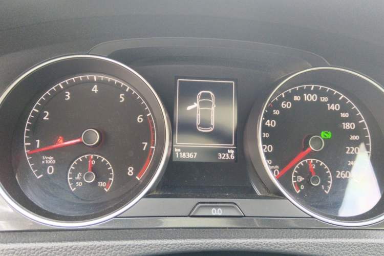 Used Volkswagen Golf 2018 1.6L Automatic Comfort Model Instrument Cluster