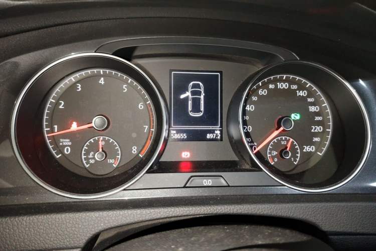 Used Volkswagen Golf 2018 230TSI Automatic Comfort Model Instrument Cluster