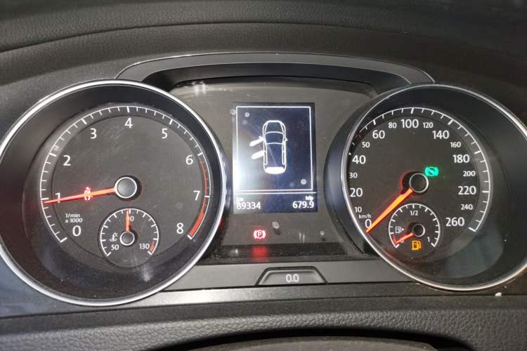 Used Volkswagen Golf 2018 230TSI Automatic Luxury Version Instrument Cluster