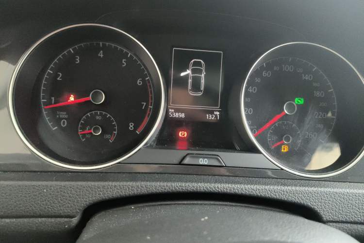 Used Volkswagen Golf 2018 1.6L Automatic Comfort Model Instrument Cluster