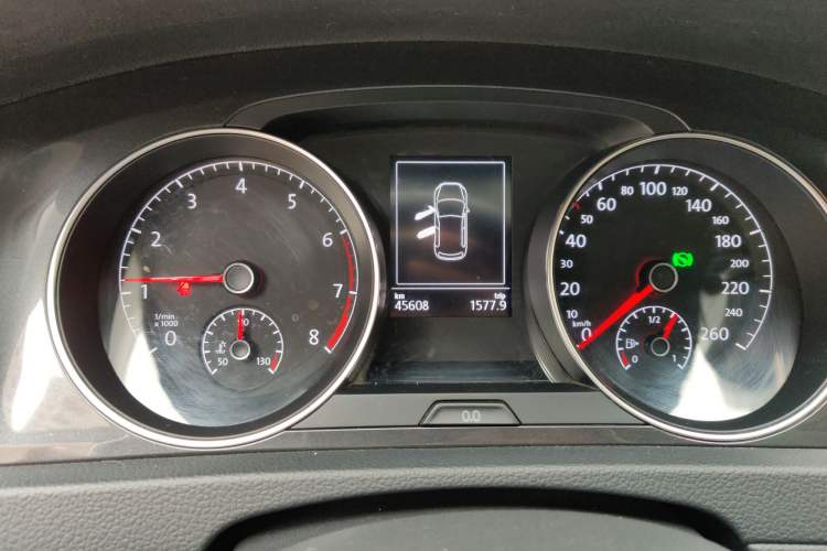 Used Volkswagen Golf 2018 230TSI Automatic Luxury Version Instrument Cluster