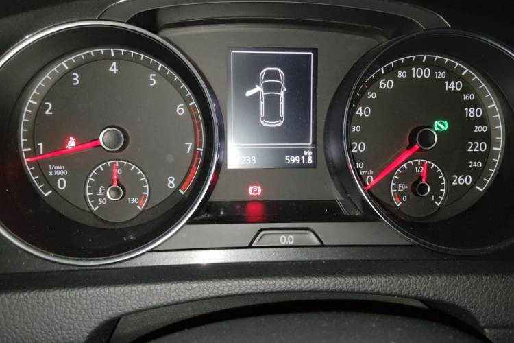 Used Volkswagen Golf 2018 230TSI Automatic Luxury Version Instrument Cluster