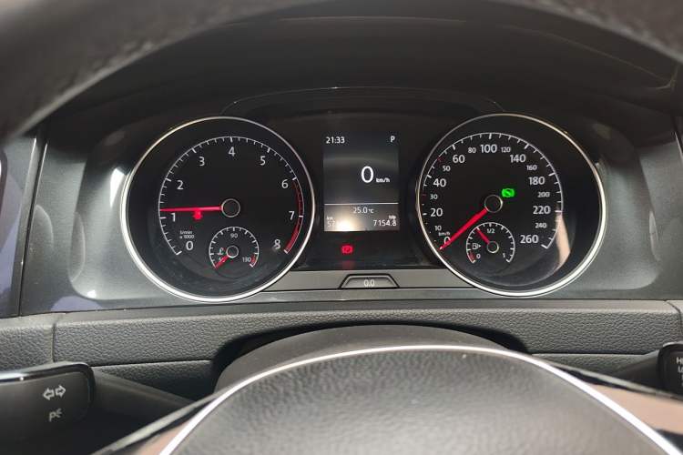 Used Volkswagen Golf 2018 1.6L Automatic Comfort Model Instrument Cluster