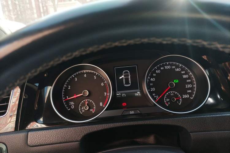 Used Volkswagen Golf 2018 280TSI Automatic R-Line Model Instrument Cluster