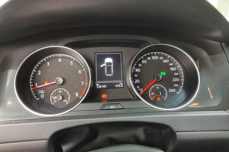 Used Volkswagen Golf 2018 230TSI Automatic Comfort Model Instrument Cluster