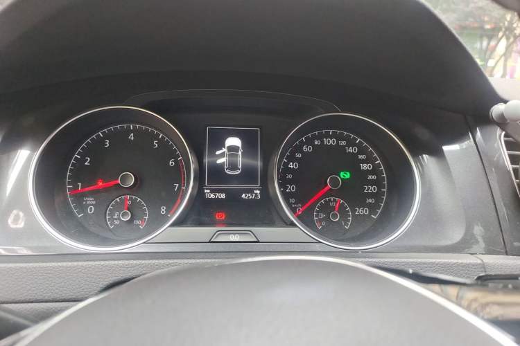 Used Volkswagen Golf 2018 230TSI Automatic Comfort Model Instrument Cluster