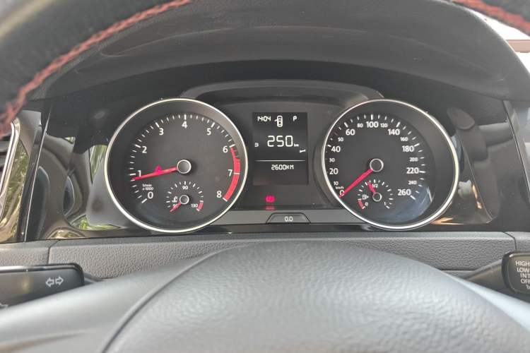 Used Volkswagen Golf 2018 1.6L Automatic Fashion Model Instrument Cluster