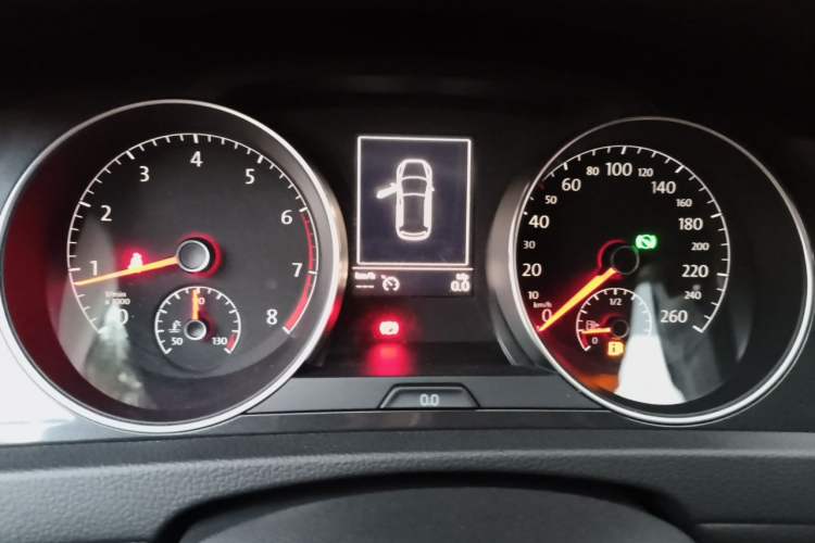 Used Volkswagen Golf 2018 230TSI Automatic Luxury Version Instrument Cluster