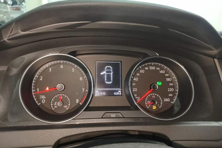 Used Volkswagen Golf 2018 230TSI Automatic Comfort Model Instrument Cluster