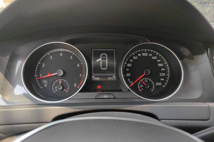 Used Volkswagen Golf 2018 230TSI Automatic Comfort Model Instrument Cluster