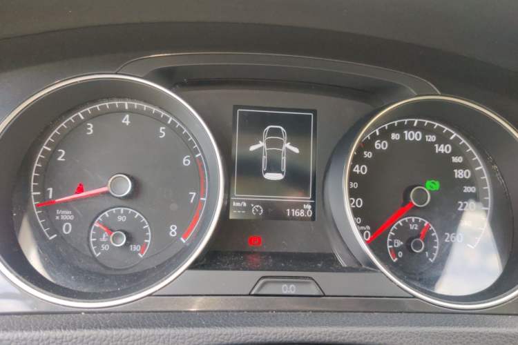 Used Volkswagen Golf 2018 1.6L Automatic Comfort Model Instrument Cluster