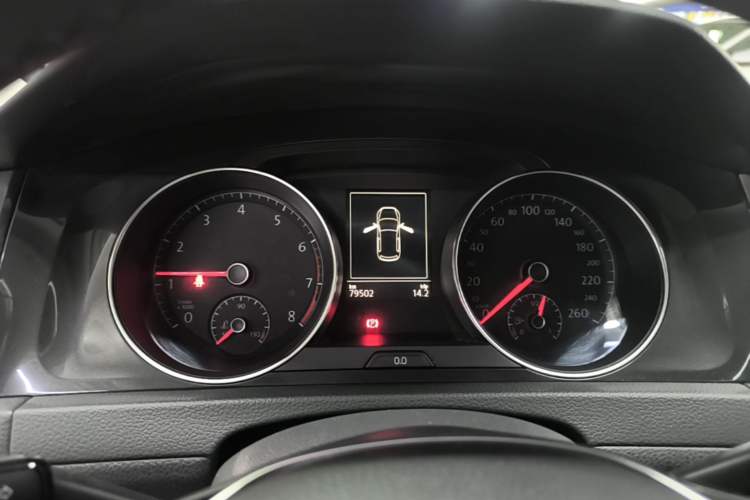 Used Volkswagen Golf 2018 230TSI Automatic Luxury Version Instrument Cluster