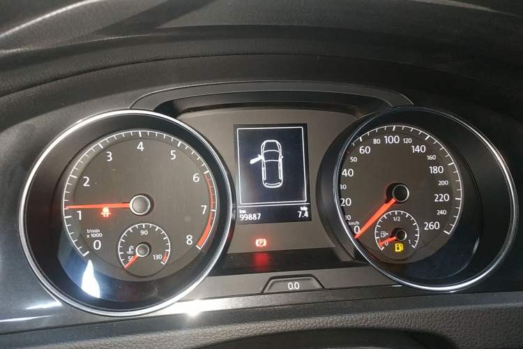 Used Volkswagen Golf 2018 230TSI Automatic Comfort Model Instrument Cluster