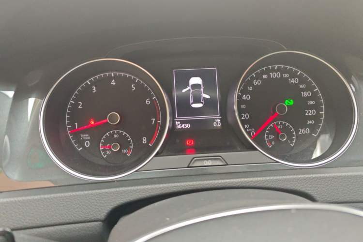 Used Volkswagen Golf 2018 230TSI Automatic Luxury Version Instrument Cluster