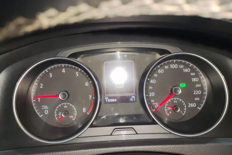 Used Volkswagen Golf 2018 230TSI Automatic Luxury Version Instrument Cluster