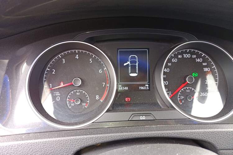 Used Volkswagen Golf 2018 1.6L Automatic Comfort Model Instrument Cluster