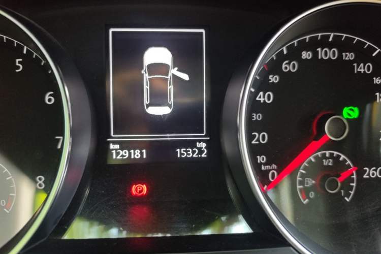 Used Volkswagen Golf 2018 230TSI Automatic Comfort Model Instrument Cluster