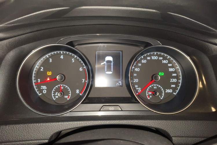 Used Volkswagen Golf 2018 230TSI Automatic Luxury Version Instrument Cluster