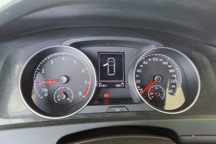 Used Volkswagen Golf 2018 1.6L Automatic Comfort Model Instrument Cluster