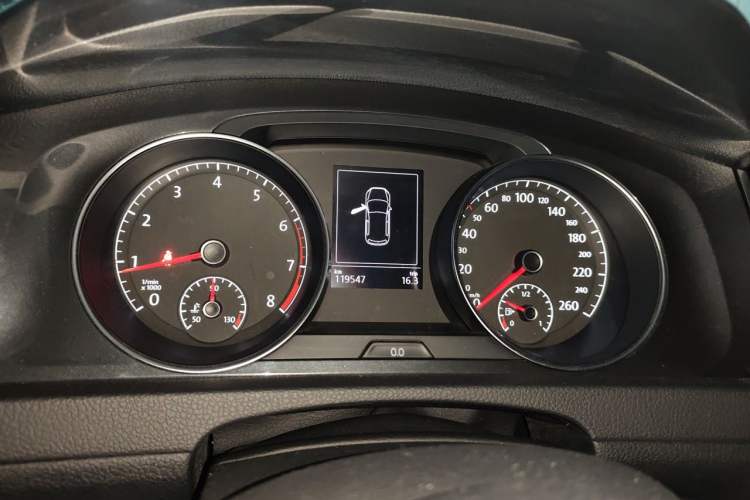 Used Volkswagen Golf 2018 230TSI Manual Comfort Version Instrument Cluster