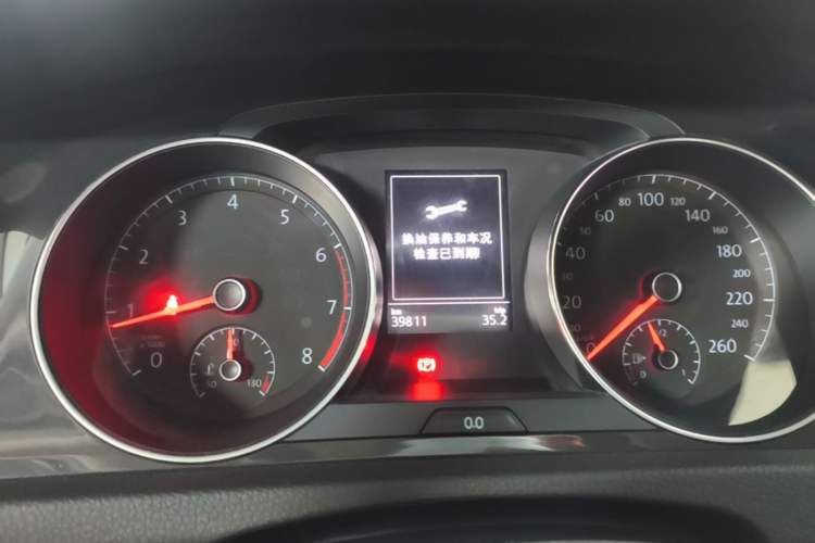 Used Volkswagen Golf 2018 230TSI Automatic Comfort Model Instrument Cluster