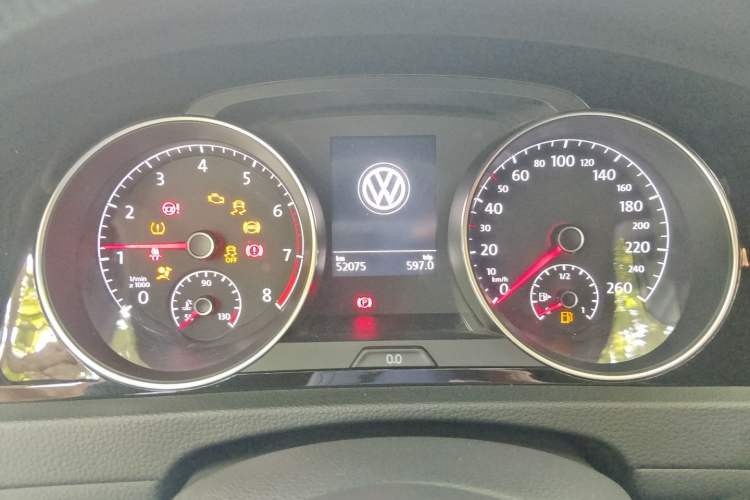 Used Volkswagen Golf 2018 280TSI Automatic R-Line Model Instrument Cluster