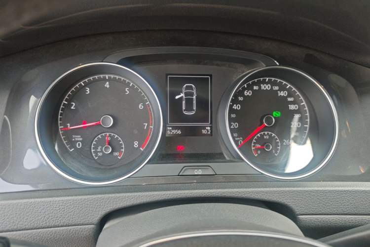 Used Volkswagen Golf 2018 230TSI Automatic Comfort Model Instrument Cluster