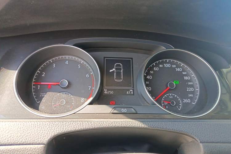 Used Volkswagen Golf 2018 230TSI Automatic Comfort Model Instrument Cluster