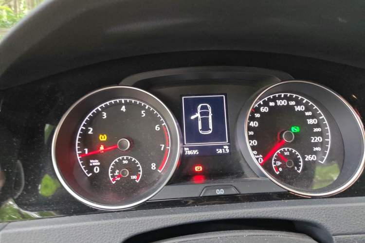 Used Volkswagen Golf 2018 280TSI Automatic R-Line Model Instrument Cluster