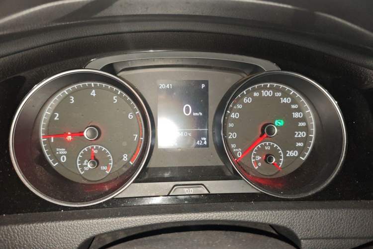 Used Volkswagen Golf 2018 280TSI Automatic R-Line Model Instrument Cluster