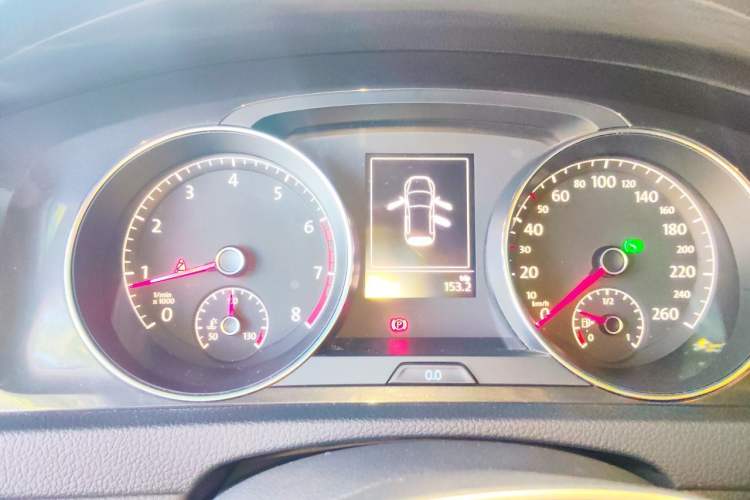 Used Volkswagen Golf 2018 230TSI Automatic Luxury Version Instrument Cluster