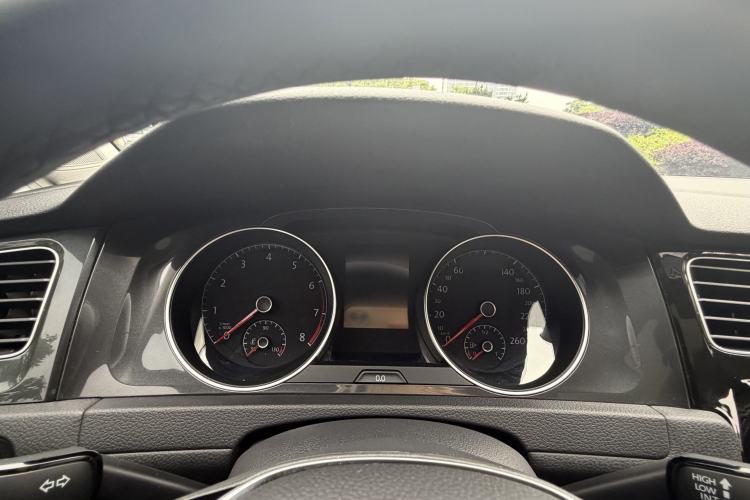Used Volkswagen Golf 2018 1.6L Automatic Comfort Model Instrument Cluster