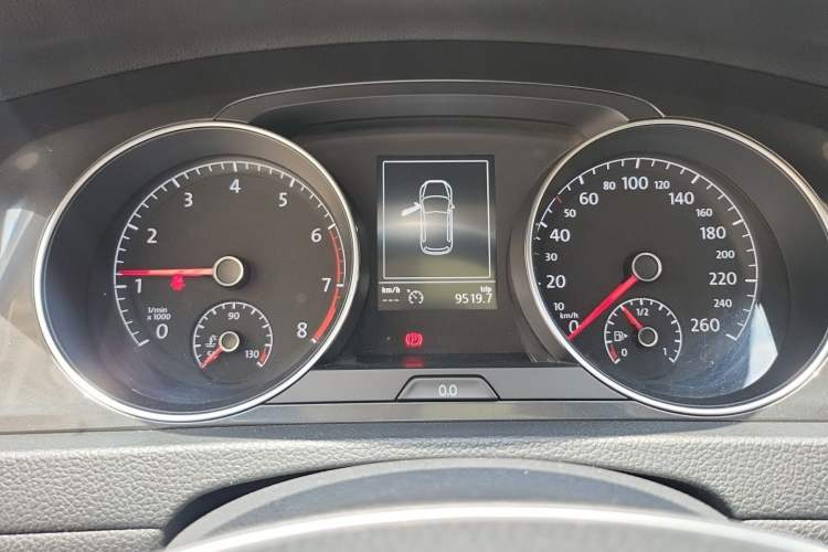 Used Volkswagen Golf 2018 230TSI Automatic Comfort Model Instrument Cluster