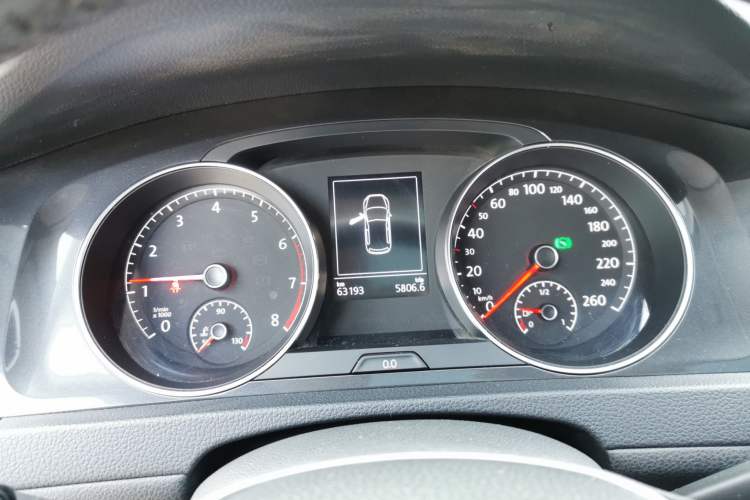 Used Volkswagen Golf 2018 230TSI Automatic Comfort Model Instrument Cluster