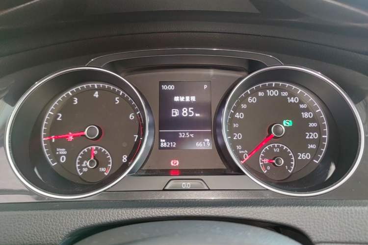 Used Volkswagen Golf 2018 230TSI Automatic Comfort Model Instrument Cluster