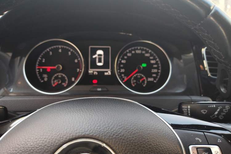 Used Volkswagen Golf 2018 180TSI Automatic Comfort Model Instrument Cluster