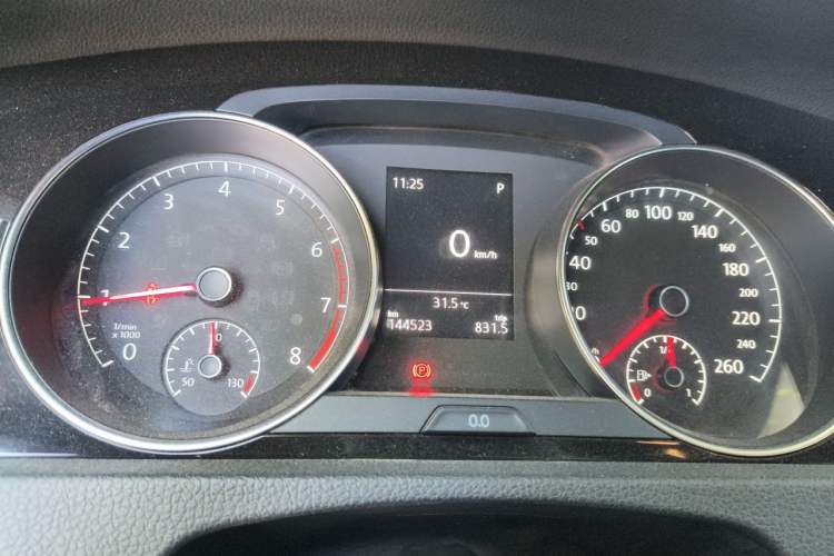 Used Volkswagen Golf 2018 280TSI Automatic R-Line Model Instrument Cluster