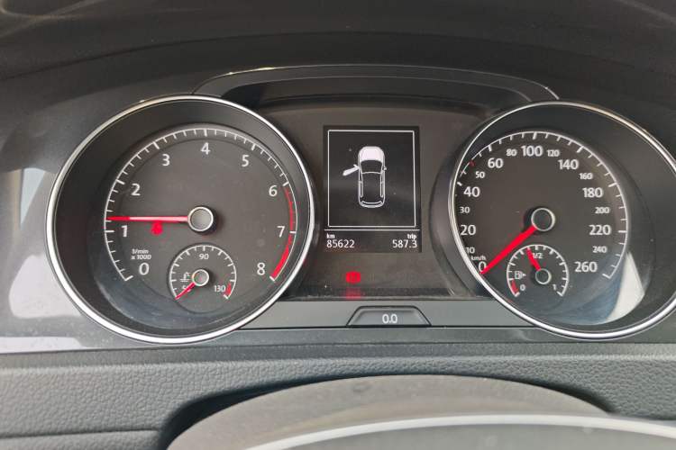 Used Volkswagen Golf 2018 230TSI Automatic Comfort Model Instrument Cluster