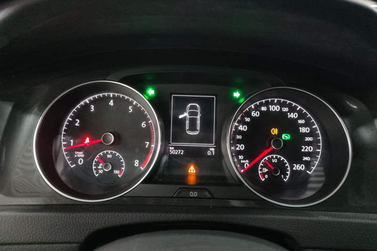 Used Volkswagen Golf 2018 230TSI Automatic Comfort Model Instrument Cluster