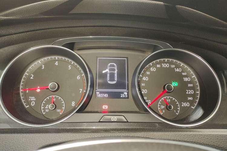 Used Volkswagen Golf 2018 230TSI Automatic Comfort Model Instrument Cluster
