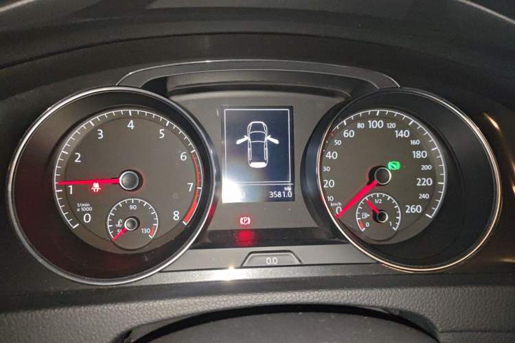Used Volkswagen Golf 2018 230TSI Automatic Comfort Model Instrument Cluster