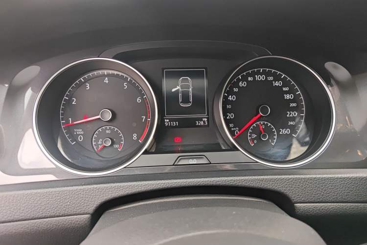 Used Volkswagen Golf 2018 1.6L Automatic Comfort Model Instrument Cluster