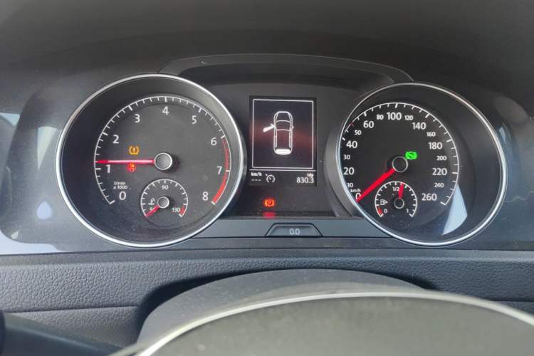 Used Volkswagen Golf 2018 230TSI Automatic Comfort Model Instrument Cluster