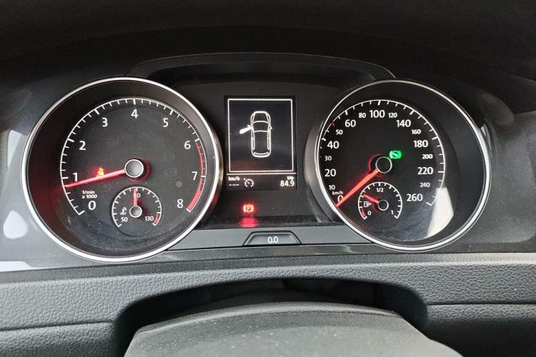 Used Volkswagen Golf 2018 230TSI Automatic Comfort Model Instrument Cluster