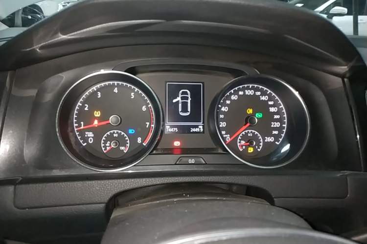Used Volkswagen Golf 2018 1.6L Automatic Comfort Model Instrument Cluster