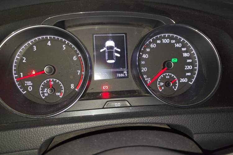 Used Volkswagen Golf 2018 230TSI Automatic Comfort Model Instrument Cluster