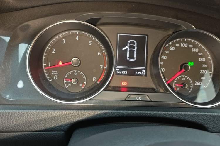 Used Volkswagen Golf 2018 230TSI Automatic Comfort Model Instrument Cluster